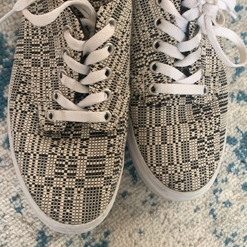 Vans - Picture 3 of 3